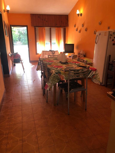 Imagen 3 de 11 de Hermoso Chalet Mar De Ajo 8pers.