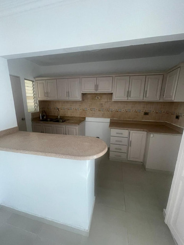 Venta Apto. Av. Charles De Gaulle Sto. Dgo. Este