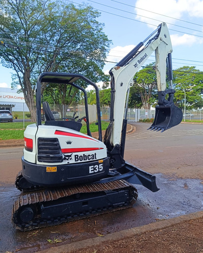 Mini-escavadeira Bobcat E35 Ref.243294