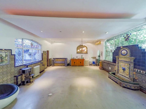 Casa En Venta - 5 Dormitorios 4 Baños - Cochera - 600mts2 - Caballito