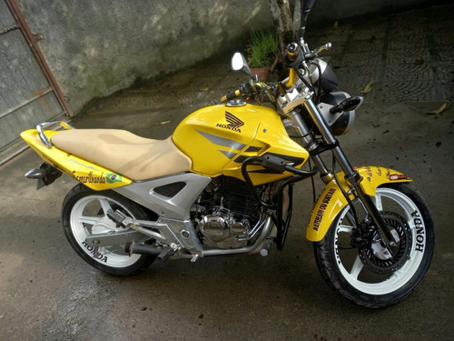 Imagem 4 de 6 de Honda Esportiva