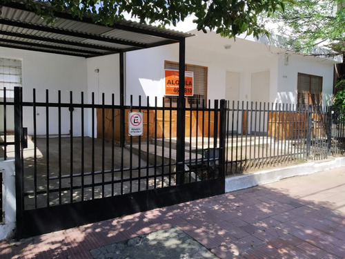 Los Naranjos Excelente Vivienda Sobre Calle Principal , Zona Comercial