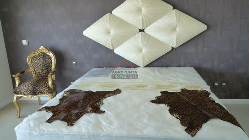 Apartamento En Brava, 3 Dormitorios *- Ref: 1291