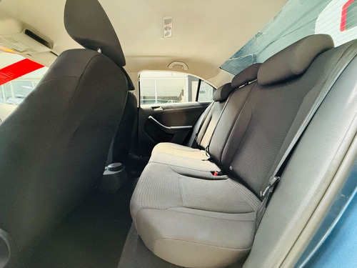 Volkswagen Jetta 2.0 At