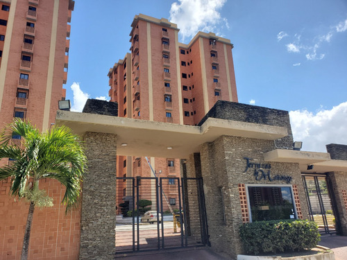 Apartamento En Venta De 83m2 En Terrazas De Mañongo - El Rincon, Naguanagua - Carabobo. Rv*