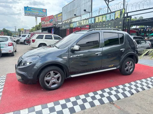 Renault Sandero Stepway Dynamique 1.6 Mt