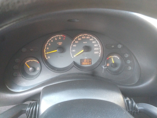 Chevrolet Corsa 1.6 Gl Aa Dh