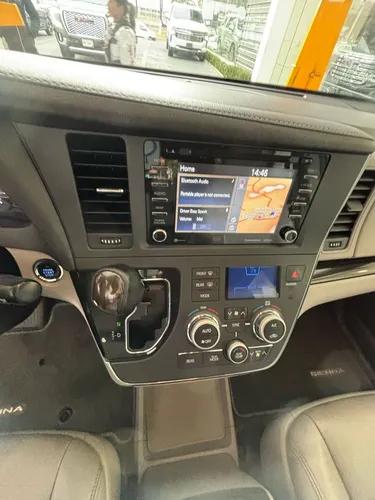 Toyota Sienna 3.5 Xle Piel At
