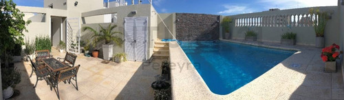 Imagen 2 de 30 de 58 Entre 12 Y 13. Penthouse 5 Dormitorios En Venta, La Plata.-