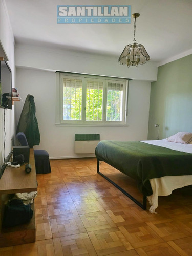 Excelente Propiedad Sobre Dos Lotes En La Mejor Zona Residencial De Ramos Mejía.