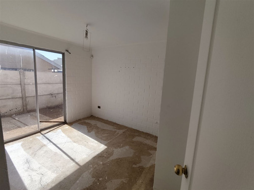 Casa En Venta De 3 Dorm. En La Serena
