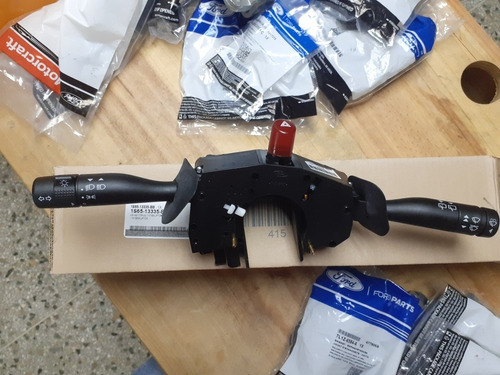 Imagen 2 de 4 de Conmutador Palanca Luces Y Limpia Parabrisas Fiesta Ecosport