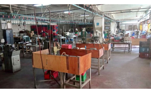 Se Vende/alquila Edificio Industrial1182m2 Guiacay 8991