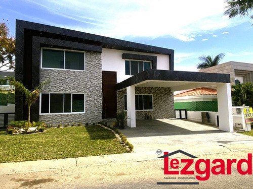 En Venta Excelente Casa Nueva Dentro De Lomas De Cocoyoc