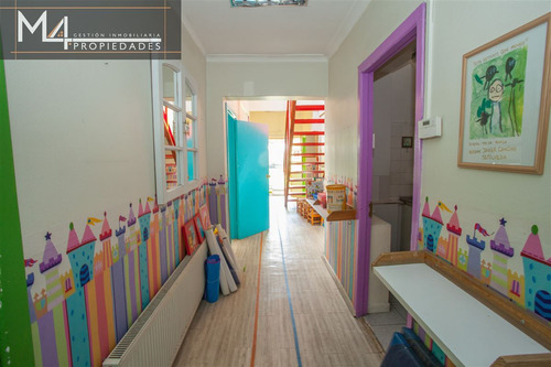 Casa En Tranquilo Barrio Con Excelentes Accesos 7dorm 4bañ