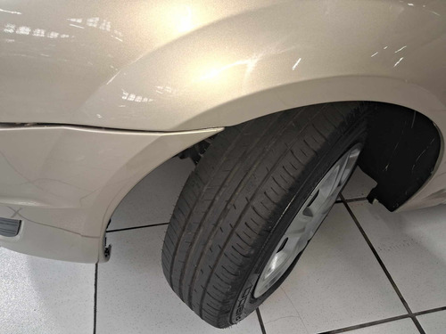 Renault Logan 1.6 Expression Hi-torque 4p