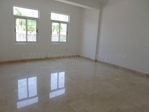 Imagen 6 de 30 de Casa En Venta Pedregal Barquisimeto, 680metros2,planta Electrica, Amplios Espacios, Área Social Con Piscina. Contactame 0424-5620928 Flex 22-993 Z23