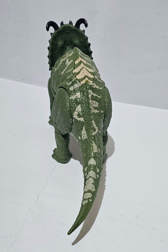 Jurassic World Fallen Kingdom Roarivores Sinoceratops 2017 (Usado)