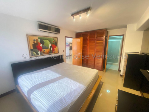 Apartamento En Alquiler, Urb. La Alameda