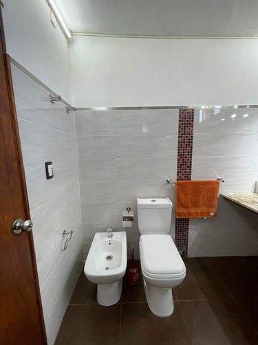 Imagen 8 de 17 de Casa En Planta Alta Con Excelentes Vistas En Minas.