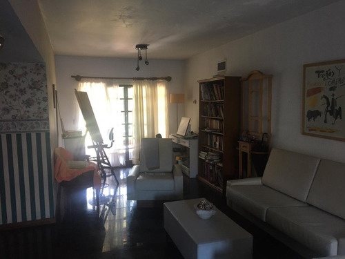 Imagen 6 de 14 de Venta Excelente Casa 5 Ambientes Piscina Parque Cochera Doble Ituzaingo Centro