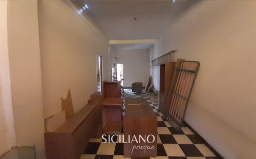 Reservado - Casa - Boedo - 4 Amb C/garage, Patio, Balcón, Quincho Y Parrilla S/lote Propio. - 218m²