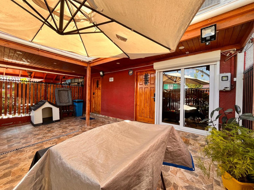Excelente Casa Ubicada En El Corazón De Pedro Aguirre Cerda