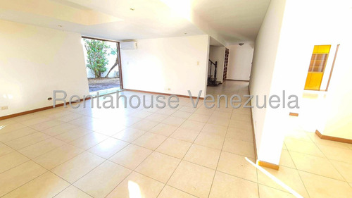 Casa En Venta En El Cafetal Calle Cerrada Casas En Caracas Angela Tochon