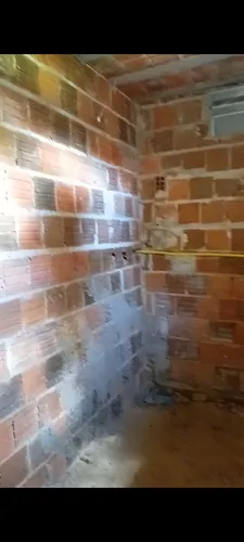 Casa C/ Garagem Em L, Sala/cozinha, 2quartos, 1banhe Quinta