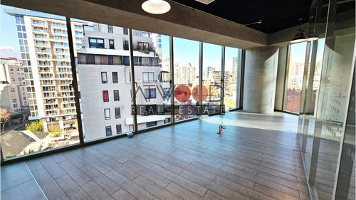 Oficina 166 M2 - Metro Los Leones A 1 Cuadra Edificio Leed