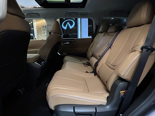 Infiniti QX80 SENSORY 8 pasajeros