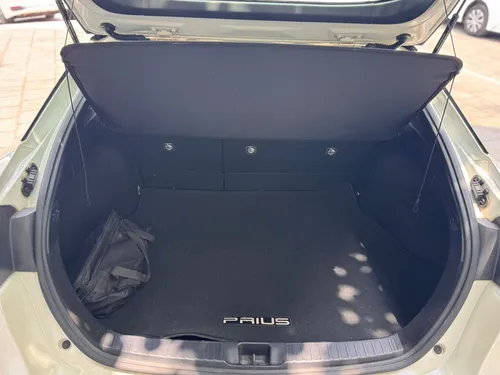 Toyota Prius 1.8 Premium Cvt