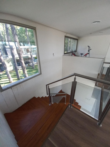 Casa 4 Dormitorios - Puerto Paraíso - General Lagos | Venta