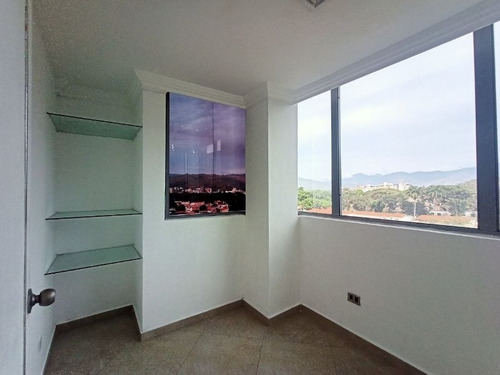 Imagen 11 de 13 de Oficina En Alquiler C.c. Trigaleña Plaza Foof-071 Zoraida Araujo 04244574535