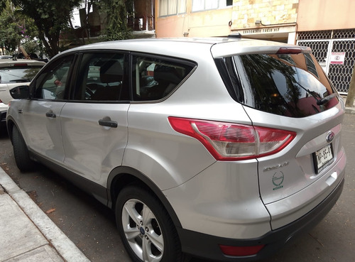 Ford Escape 2.5 S Plus Mt