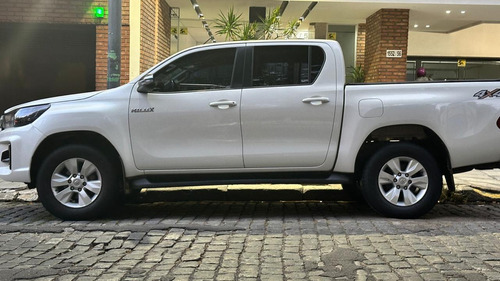 Toyota Hilux 2.8 Cd Srv 177cv 4x4