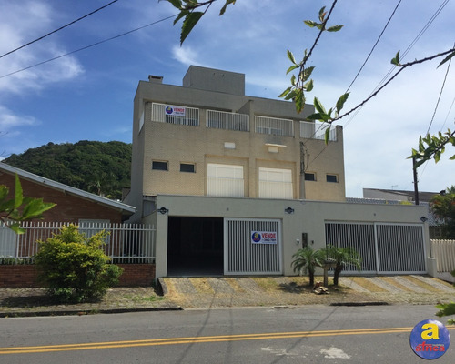 Imagem 13 de 17 de Excelente Sobrado Triplex Com 3 Suítes, 2 Vagas De Garagem No Centro De Guaratuba/pr - Imobiliária África - So00121 - 33491730