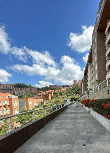 Apartamento En Venta. Urb Escampadero. Pc.