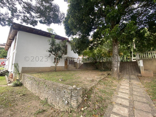 Casa En Venta En Prados Del Este Caracas Jardin Terraza Parrillera Pisos De Marmol 3 Niveles