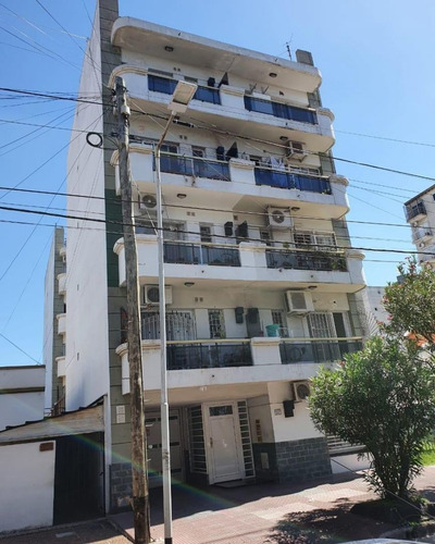 Imagen 1 de 11 de Alquiler De Departamento De Tres Ambientes- Excelente Ubic
