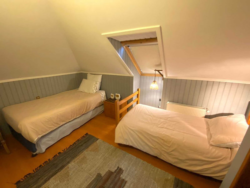 Vendo Amplio Departamento Duplex Pucon (90988)
