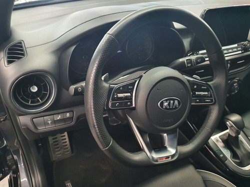 Imagen 14 de 15 de Kia Forte Gt Line 2020