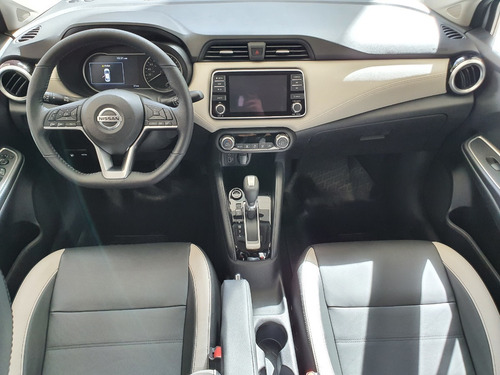 Imagen 2 de 11 de Nissan New Versa Exclusive Cvt