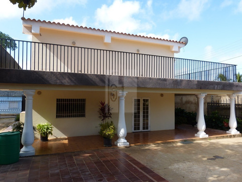 Imagen 2 de 15 de Casa Dos Niveles Puerto Piritu