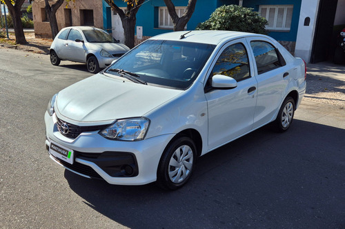 Toyota Etios 1.5 Sedan X