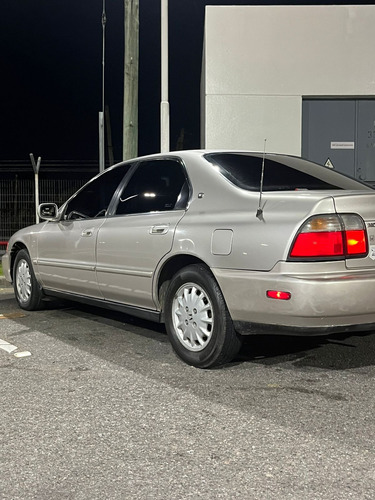 Honda Accord 2.2 Ex At