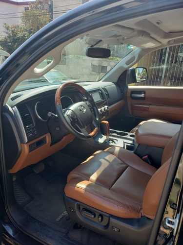 Imagen 10 de 14 de Toyota Sequoia 2019