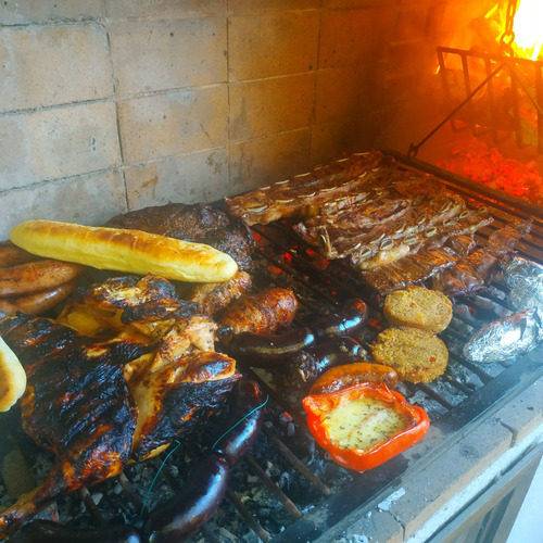 Imagen 4 de 6 de Asador Y Cocinero A Domicilio. Todo Tipo De Evento!!!