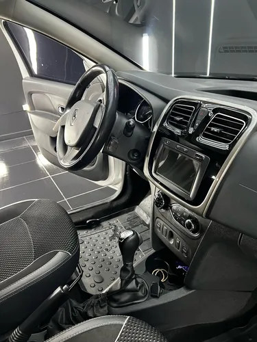 Renault Stepway 1.6 Intense Automática