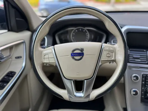 Volvo XC60 2.0 T5 Awd Summum